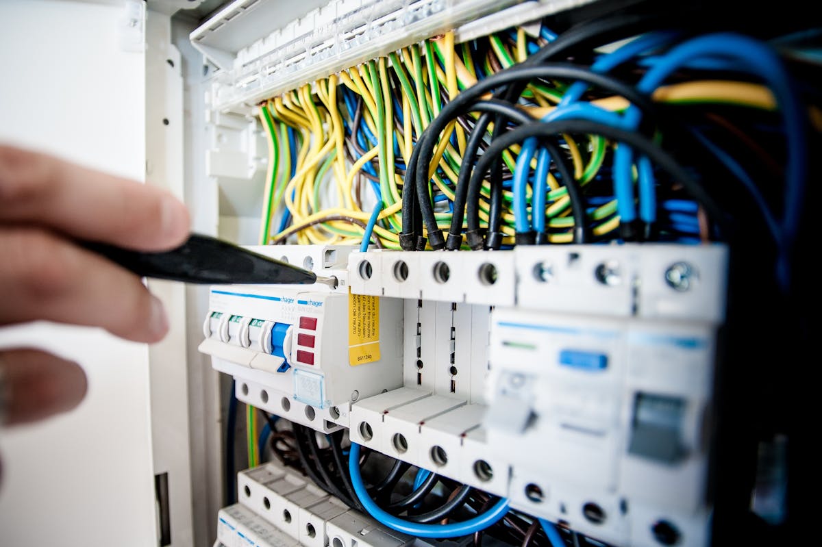 Panouri și tablouri electrice