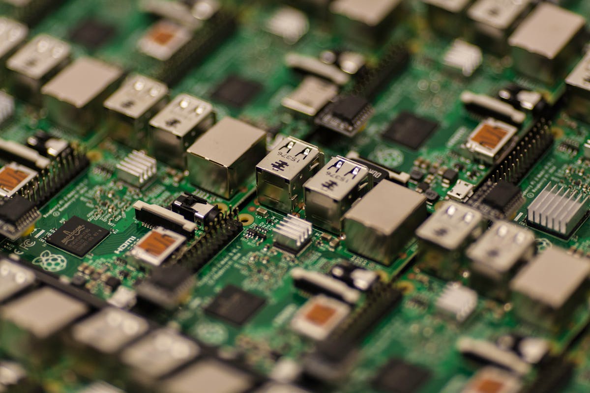 Asamblare electronică și PCB