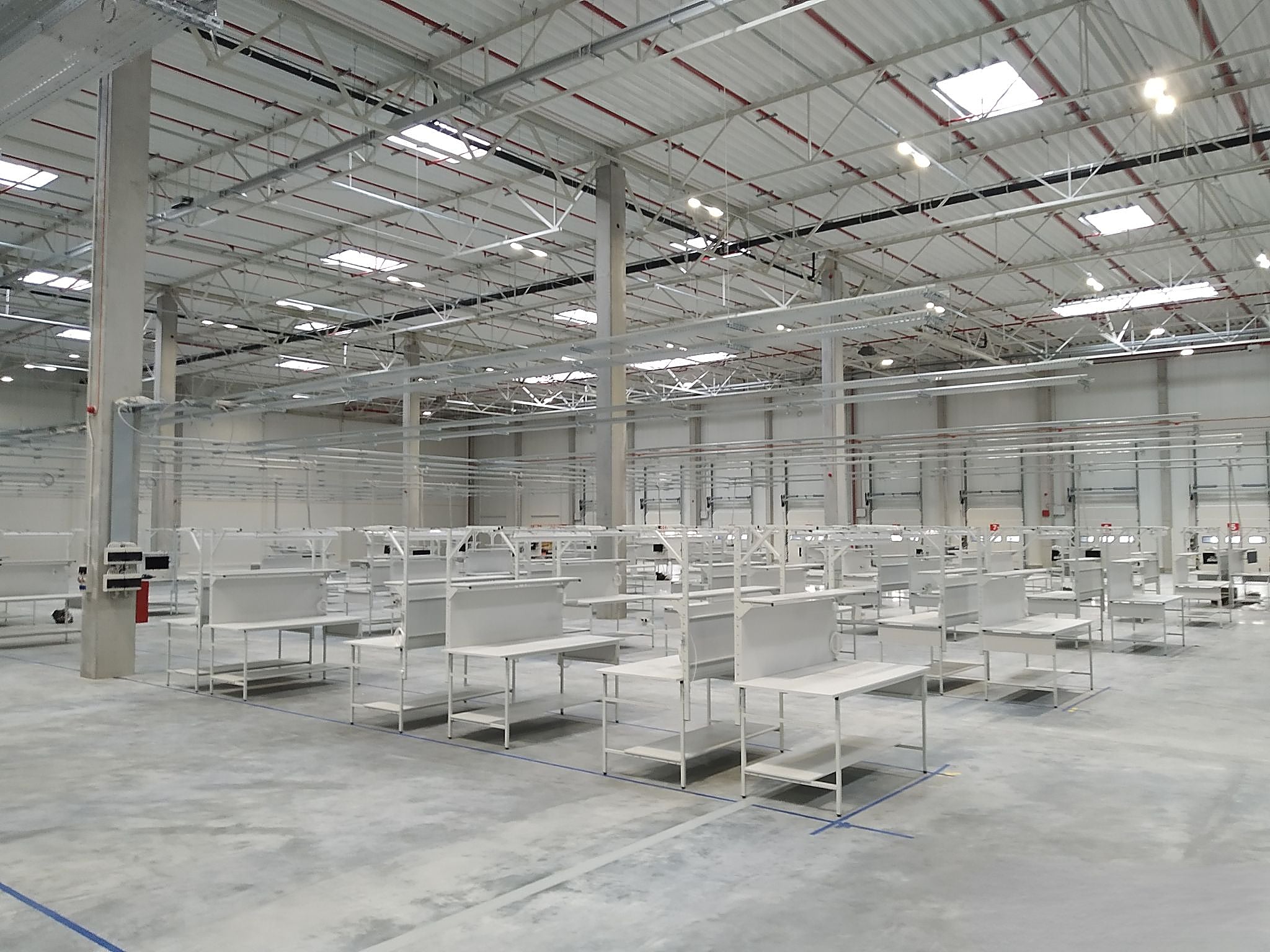Linii de producție configurate pe specificația ta